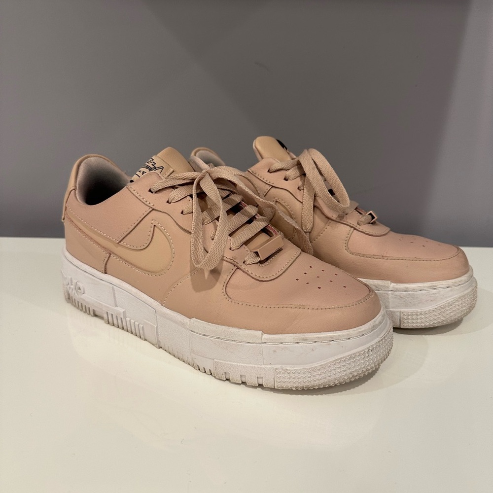 Nike Air Force 1